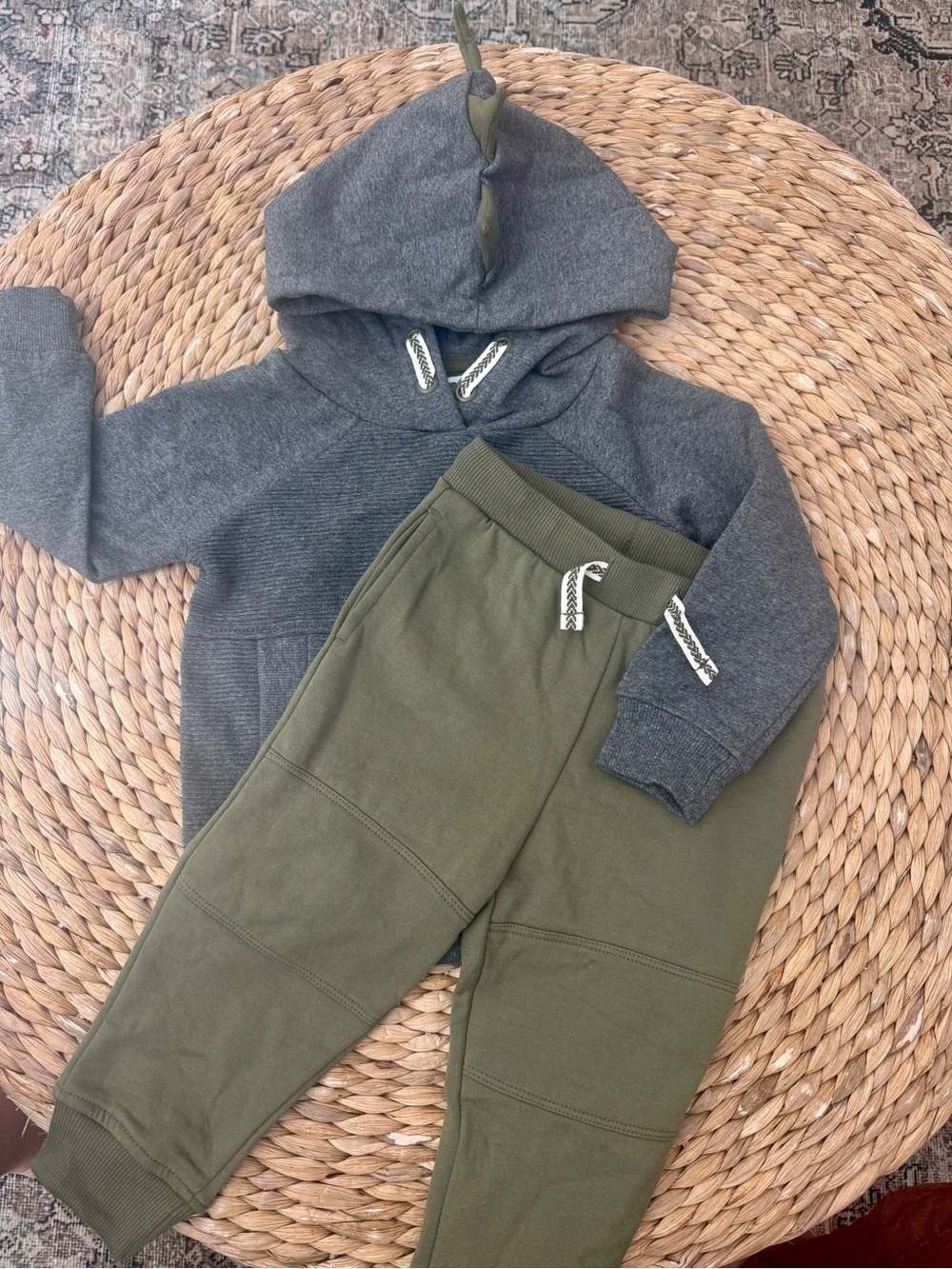 Tommy Bahama Kids 2 Piece Dinosaur Outfit Sz 12 Months